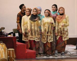 Angklung : Indonesia Traditional Music Instrument